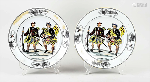 Two Chinese plates Ã˜ 23.2 cm.