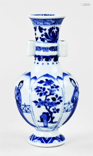 18th century Kang Xi vase, H 12 cm.