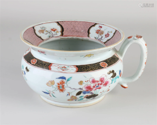 18th Century Chinese Family Rose pot Ã˜ 18.5 cm.