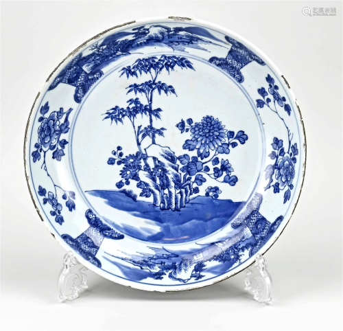 18th century Chinese plate Ã˜ 28 cm.