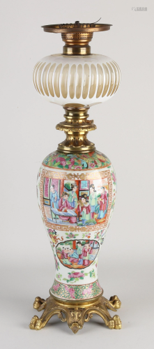Chinese Canton kerosene lamp, H 52 cm.
