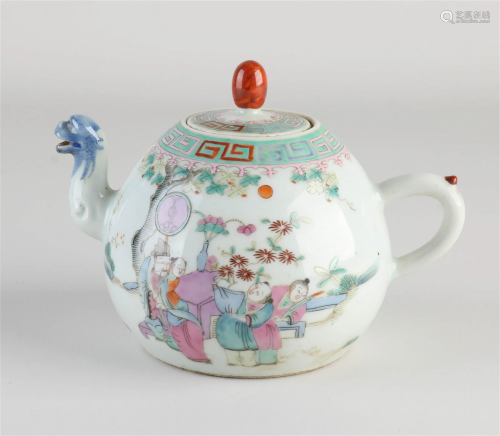 Chinese Family Rose teapot