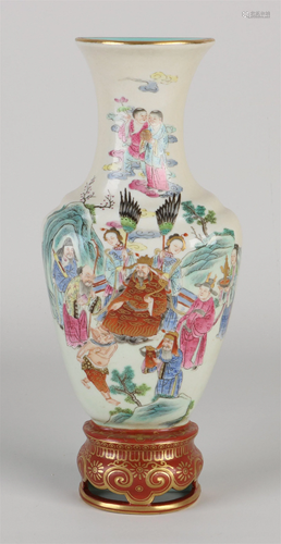 Chinese Family Rose wall vase, H 23.2 cm.