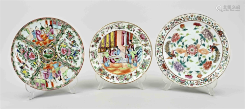Three Chinese plates Ã˜ 20 - 22.5 cm.