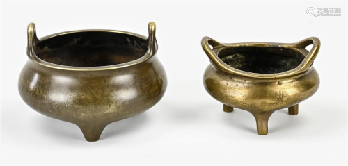 Two Chinese censers