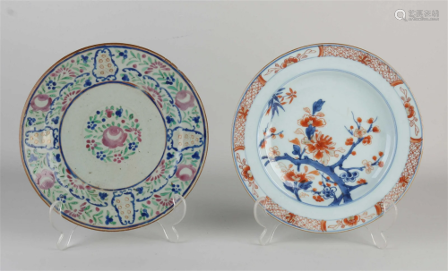 Two 18th century Chinese plates Ã˜ 22 - 23 cm.