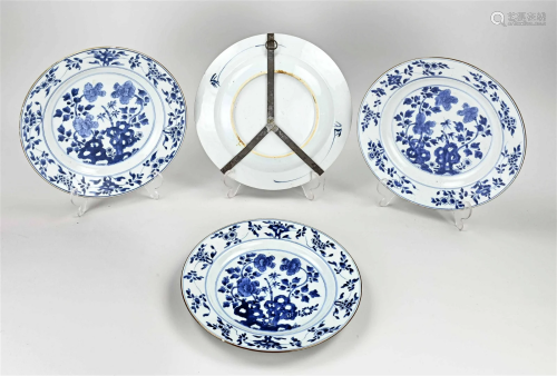 Four 17th - 18th century Chinese plates, Ã˜ 26 - 27 cm.