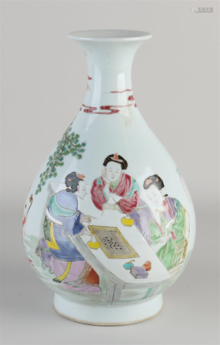 Chinese Family Rose vase, H 28.5 cm.