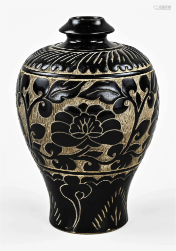 Chinese vase, H 15 cm.