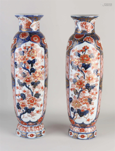 Two Imari roll vases, H 46.5 cm.