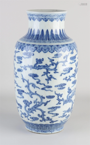 Chinese vase, H 38.5 cm.