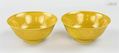 Two Chinese bowls Ã˜ 15.2 cm.