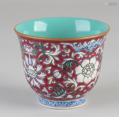 Chinese cup, H 6.7 x Ã˜ 8 cm.