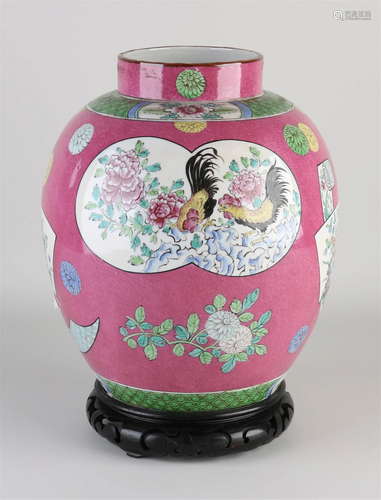 Chinese Family Rose vase, H 30 cm.