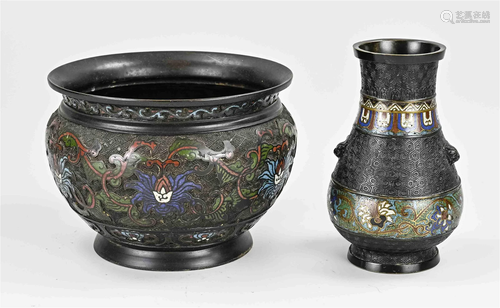 Japanese pot + Chinese vase