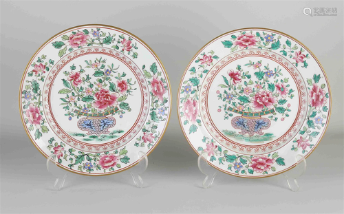 Two Chinese plates Ã˜ 23 cm.