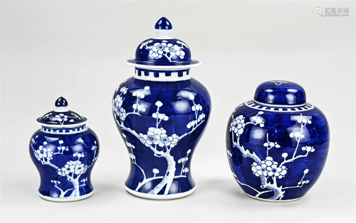 Three Chinese lidded vases, 17 - 30 cm.