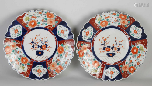 Two Japanese Imari dishes Ã˜ 37 cm.