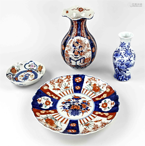 Four parts Imari porcelain