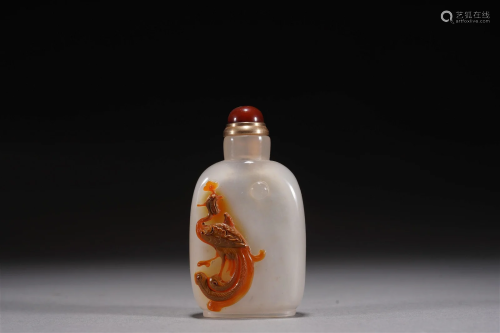 Chinese Agate Phoenix Carved Snuff Bottle