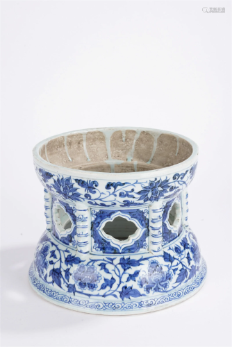 Chinese Ming Blue and White Lotus Vessel