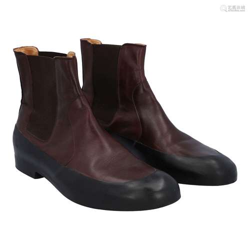 MAISON MARTIN MARGIELA Chelsea Boots, Gr. 42.