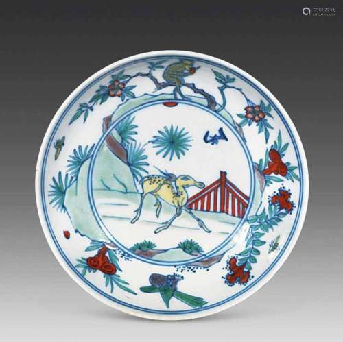 CHINESE PORCELAIN DOUCAI DEER PLATE QING DYNASTY
