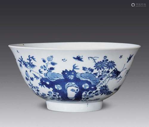 CHINESE PORCELAIN BLUE AND WHITE BIRD AND FLOWER BOWL QING D...