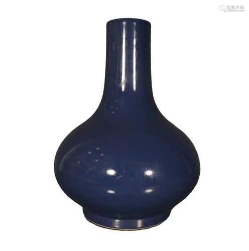 A Fine Ji-Blue Glazed Vase