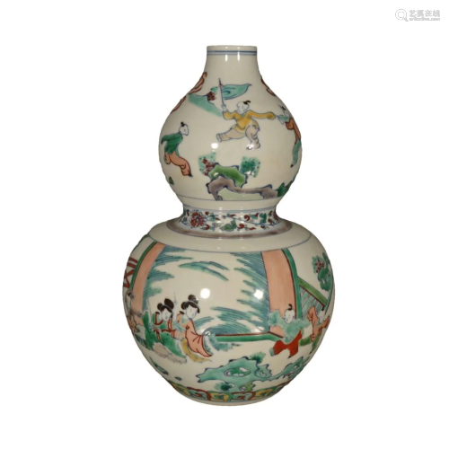 A Delicate Five-color Figure Vase