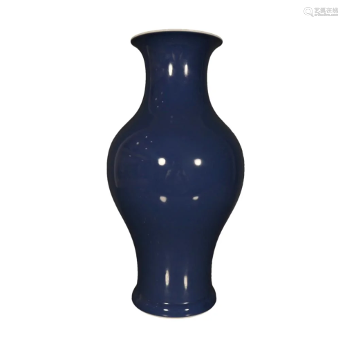 A Wonderful Ji-blue Glazed Vase