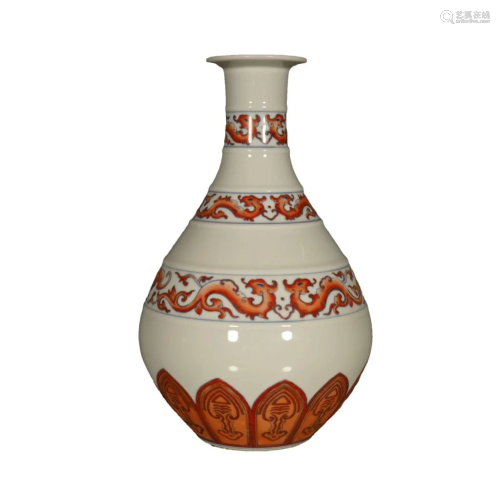 A Fine Red-color Dragon Vase