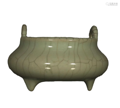 A Lovely Longquan-Kiln Incense Burner