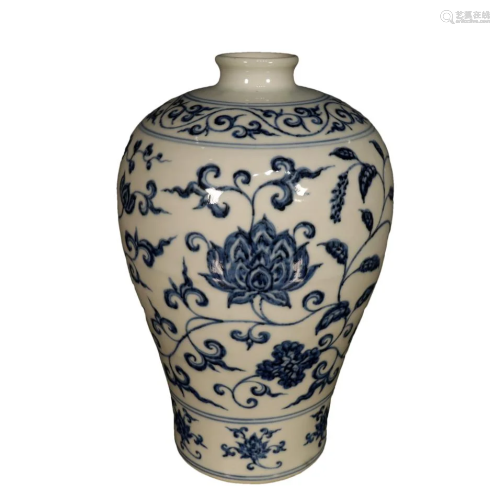A Lovely Blue And White Flower Vase