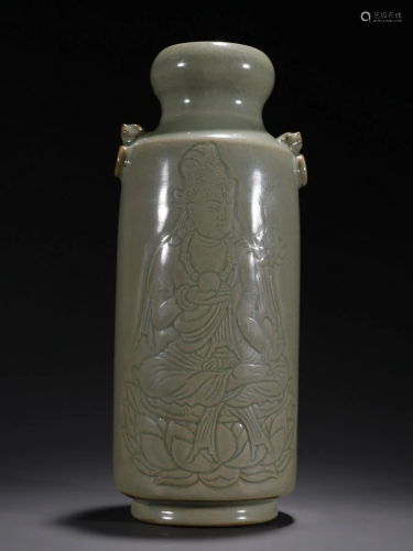 A Fine Yaozhou Kiln Vase With Figure of Buddha
