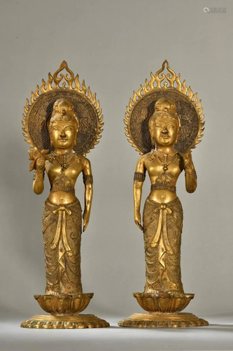 A Pair of Gilt-bronze Figure of Guanyin