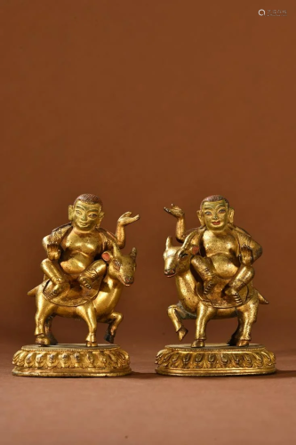 A Pair of Gilt-bronze Figure of Buddhas