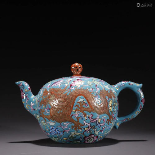 A Fine Zisha Enamel Dragon Pattern Teapot