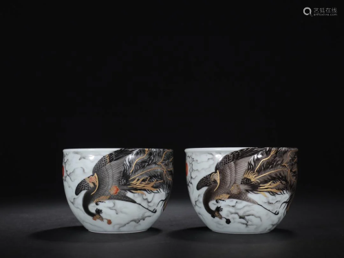 A Pair of Ink Color Phoenix Pattern Cups