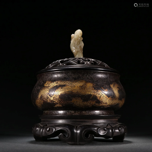 A Fine Gilt-Bronze Dragon Pattern Censer