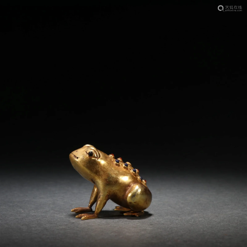 A Very Fine Gilt-bronze Frog Ornament