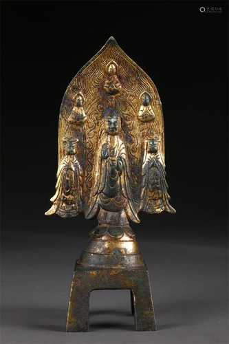 A GILT BRONZE BUDDHA STATUE.