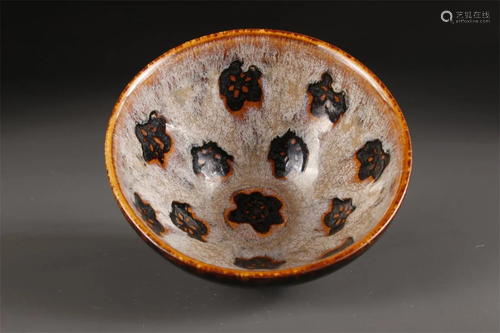 A PORCELAIN CUP, JIZHOU KILN.