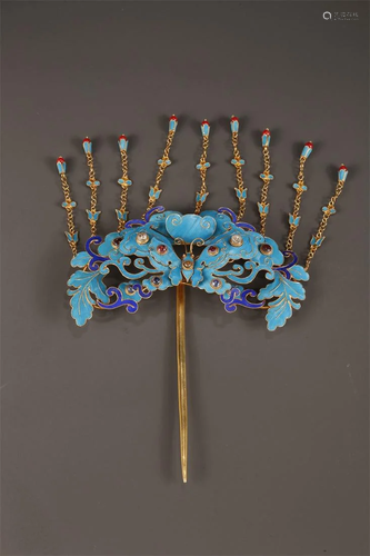 A GILT SILVER KINGFISHER CRAFT HAIRPIN.