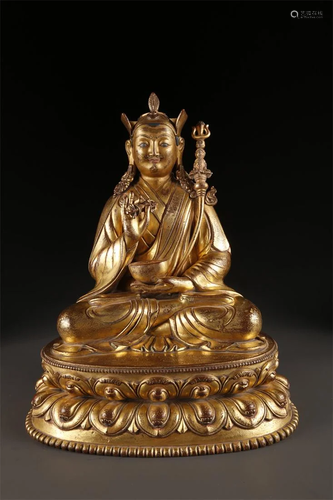 A TIBETAN PADMASAMBHAVA BUDDHA STATUE.