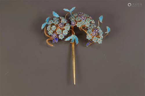 A GILT SILVER KINGFISHER CRAFT HAIRPIN.