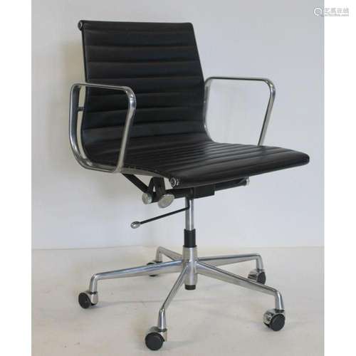 Vintage Charles Eames Office Chair.