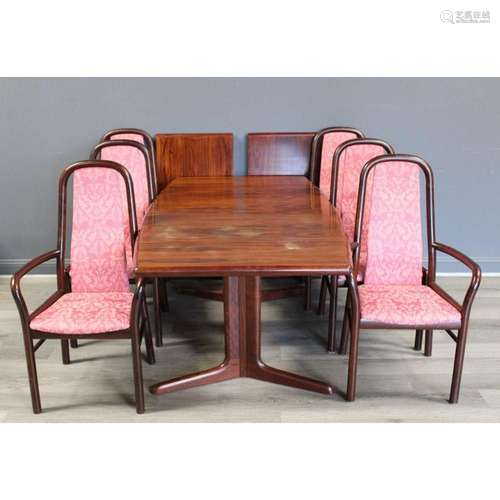 Danish Modern Rosewood Table, Leaves & 6 Chairs.