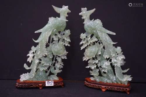 2 Grandes sculptures en jade - "Oiseaux de Paradis"...