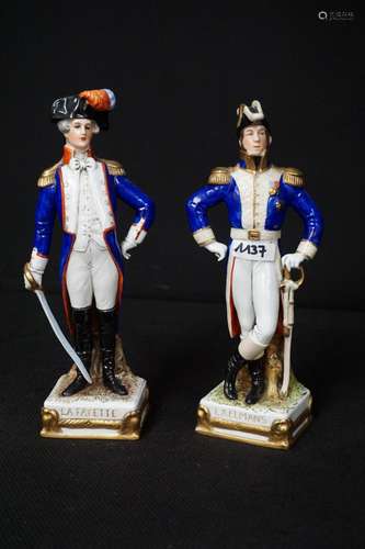 2 Statues en porcelaine - Signées SCHEIBE ALSBACH - "Of...